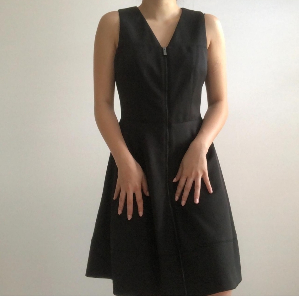Vince Camuto 6 Silver Zip Down Fit & Flare Elegant Black Sleeveless Dress
